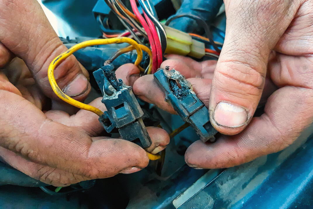 Kabelbaum Auto prüfen (2)